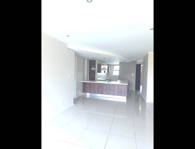 2 BEDROOM PROPERTY TO RENT IN MENLO PARK